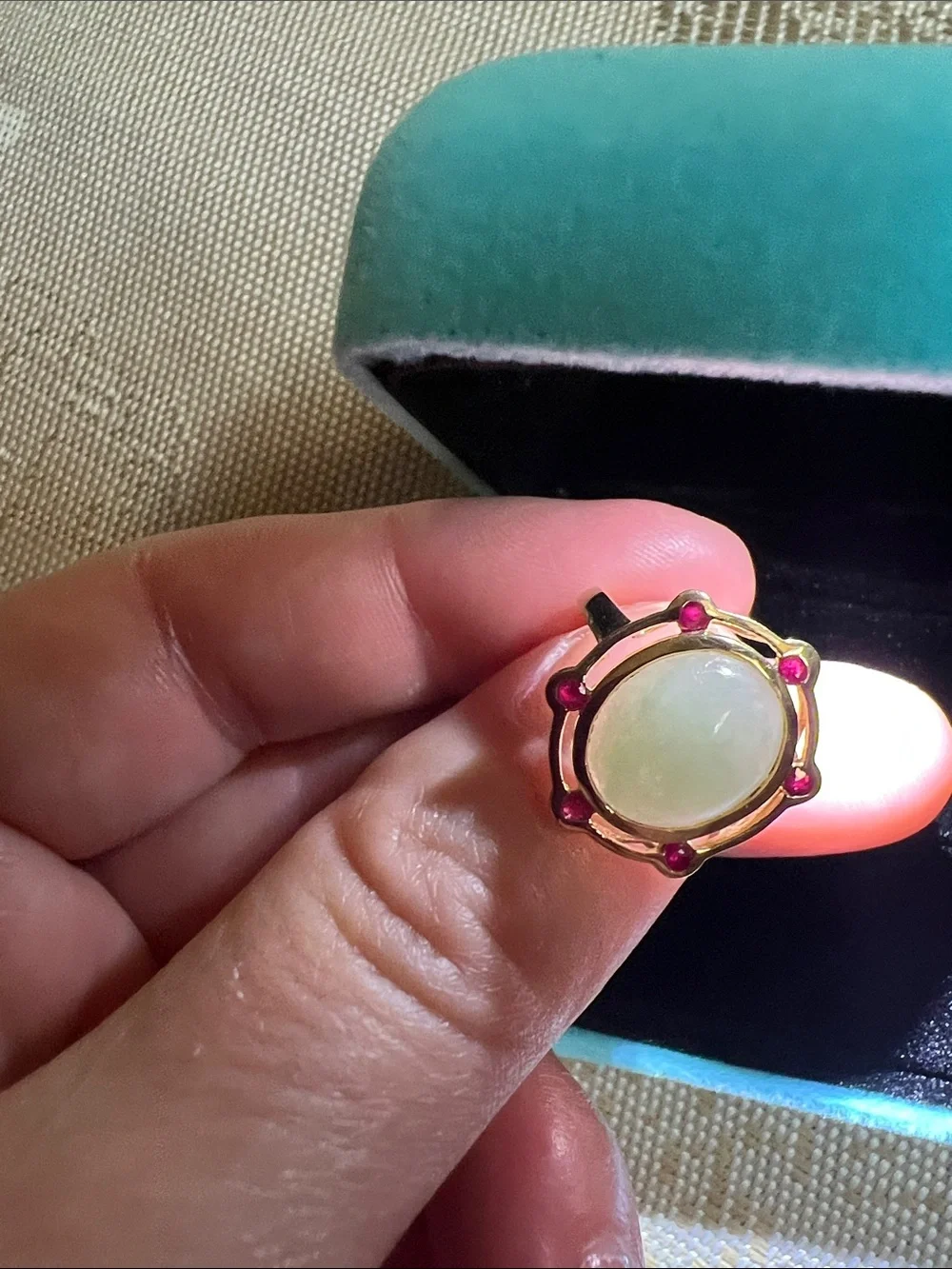 VINTAGE REAL 14K Gold Ring with REAL Jade large stone, and Ruby Accents